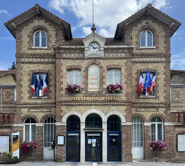  conformes et adaptées aux véhicules électriques. Installateur borne de recharge Noisiel